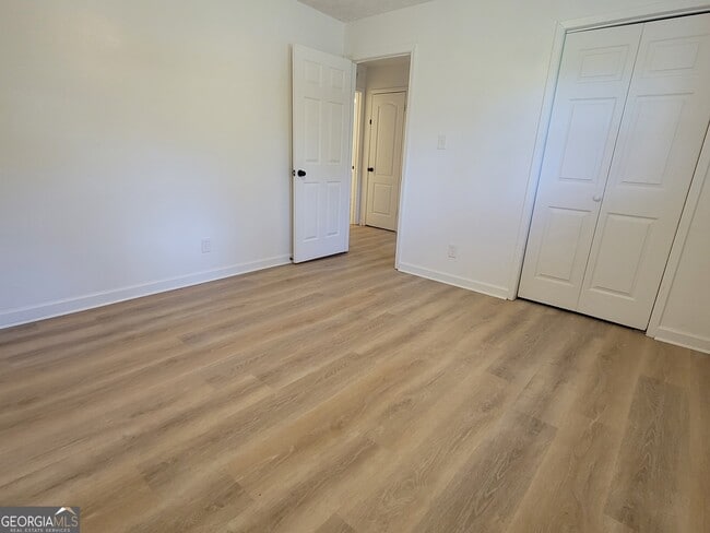 Building Photo - 351 Browns Rd