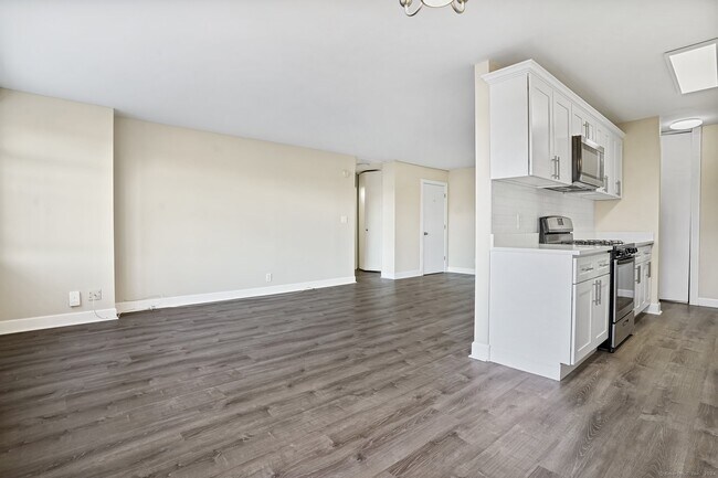 Building Photo - 2625 Park Ave