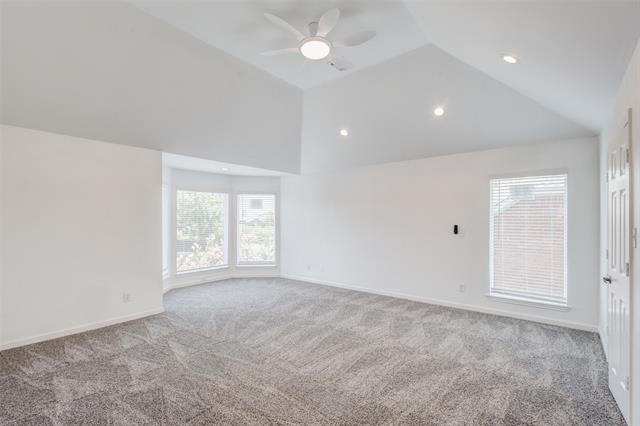 Building Photo - 1521 Palisades Dr