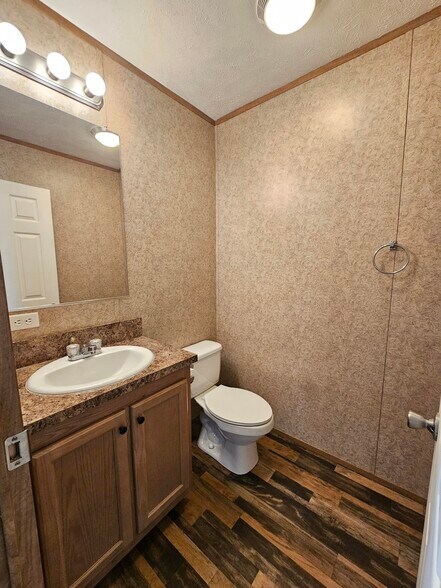 Building Photo - 236 Maverick Ln