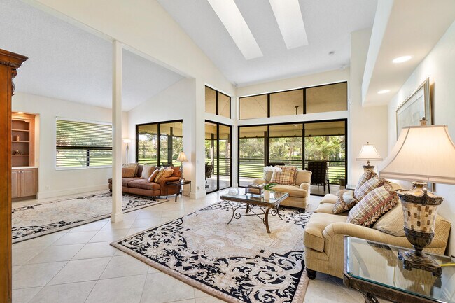 Building Photo - 16939 Isle of Palms Dr