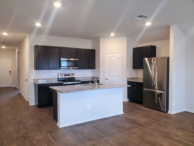 Building Photo - 912 Cinnamon Teal