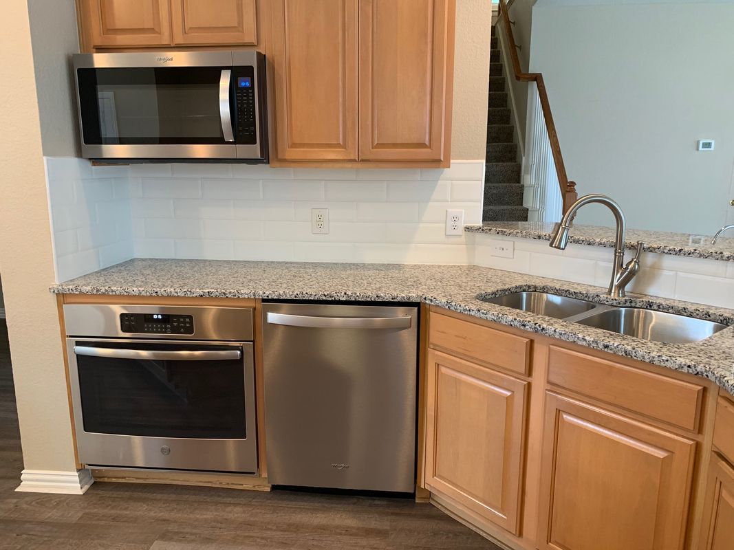 Building Photo - 2644 Dunbar Dr