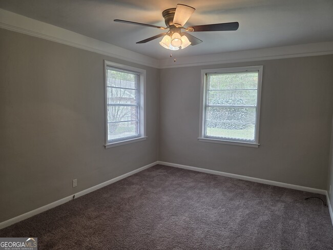 Building Photo - 583 Mill Pond Rd