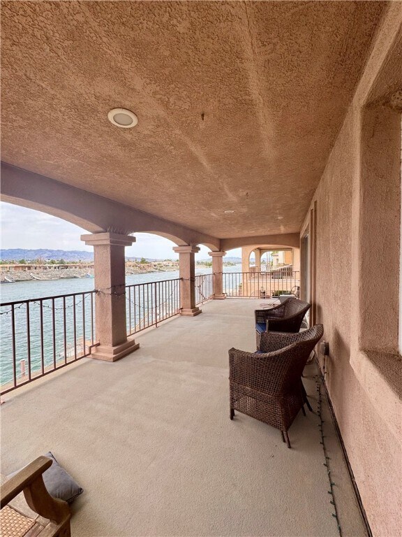 Building Photo - 10641 S River Terrace Dr