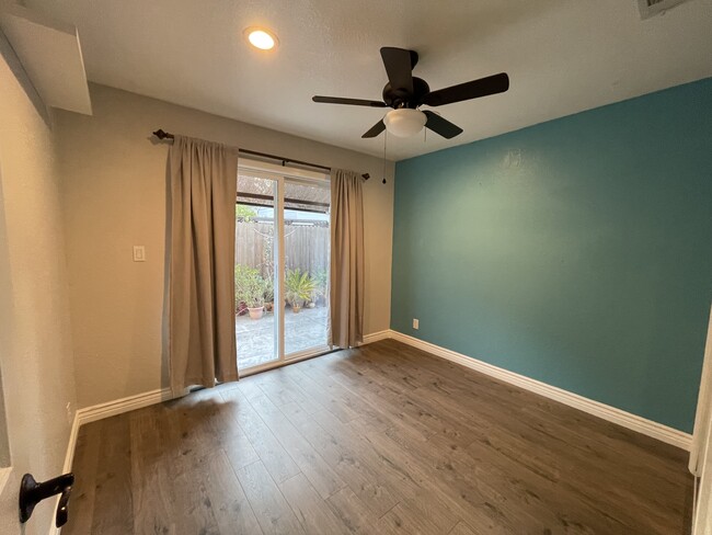 Building Photo - 2971 Bonnie Ln