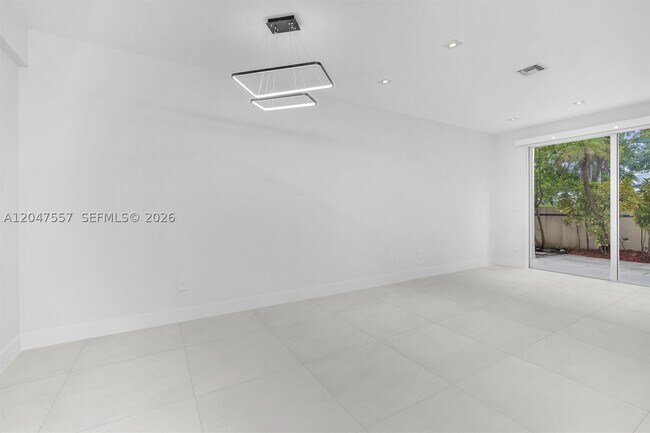 Building Photo - 21391 Marina Cove Cir