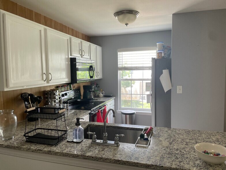 Building Photo - 9740 Bexley Station Dr