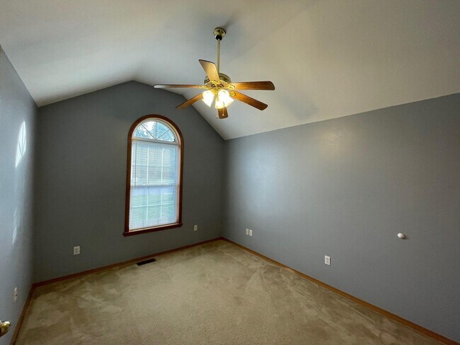 Building Photo - 2947 W Westview St