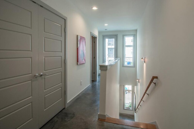Building Photo - 727 Cleo Miller Dr
