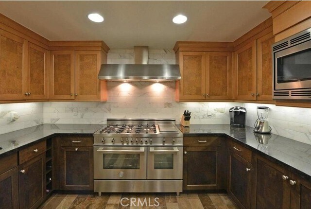 Building Photo - 250 S De Lacey Ave
