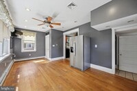 Building Photo - 11 E Chelton Rd