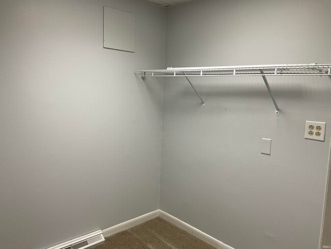 Building Photo - 1405 N Anthony Blvd