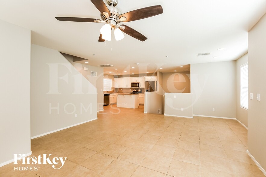 Building Photo - 8944 Amy Olivia Ave