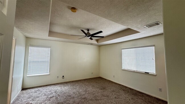 Building Photo - 5018 Woodland Meadows Ln