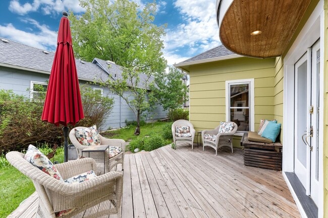 Building Photo - Charming Old Town Louisville Bungalow with Solar & Carriage House!