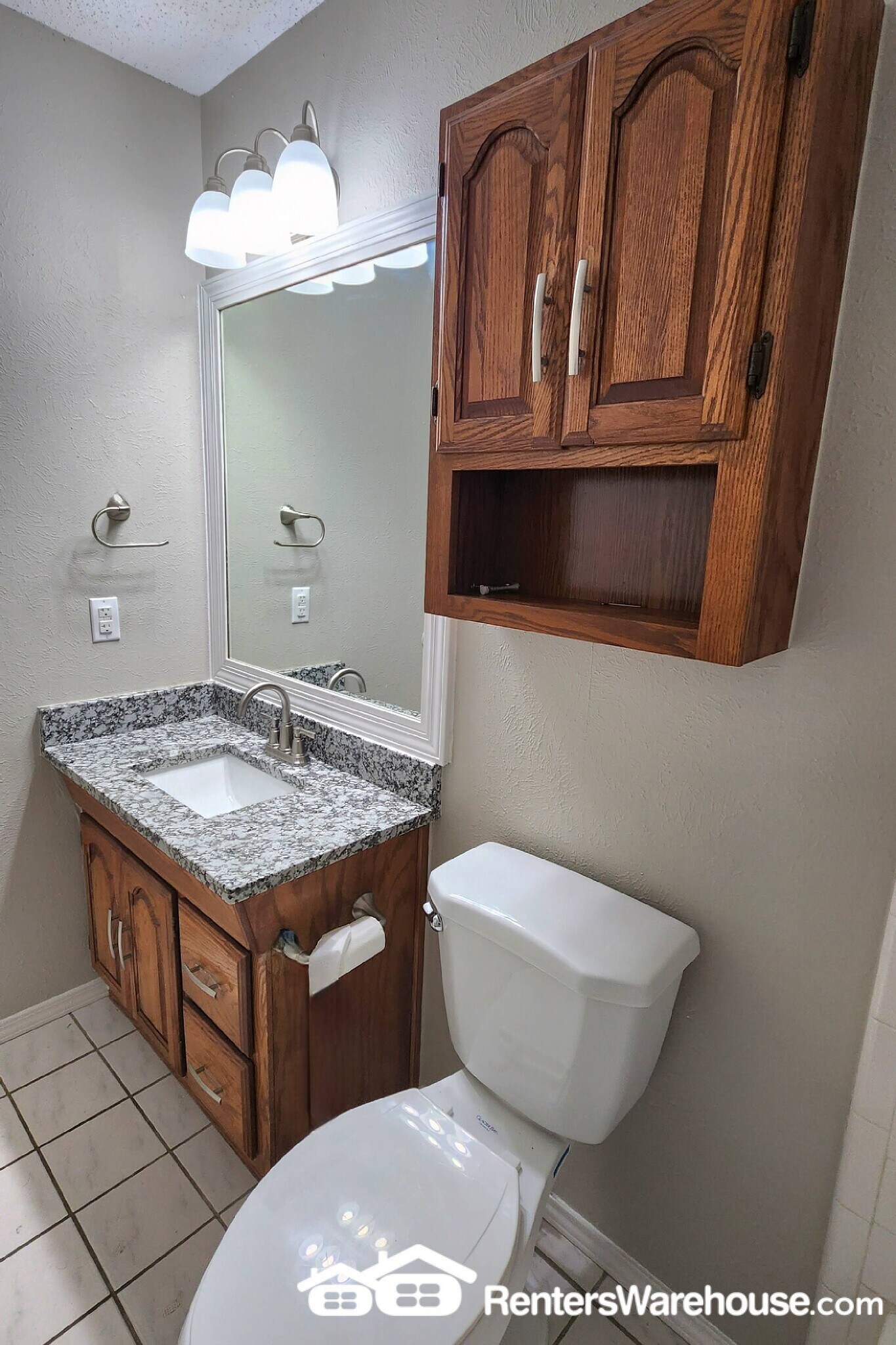 Building Photo - 7517 Oak Ridge Dr