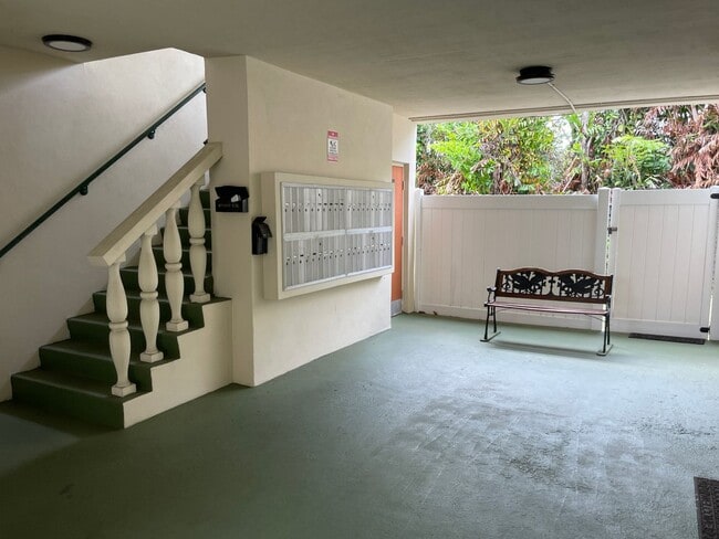 Building Photo - Available Mid October 2025 Fully Furnished...