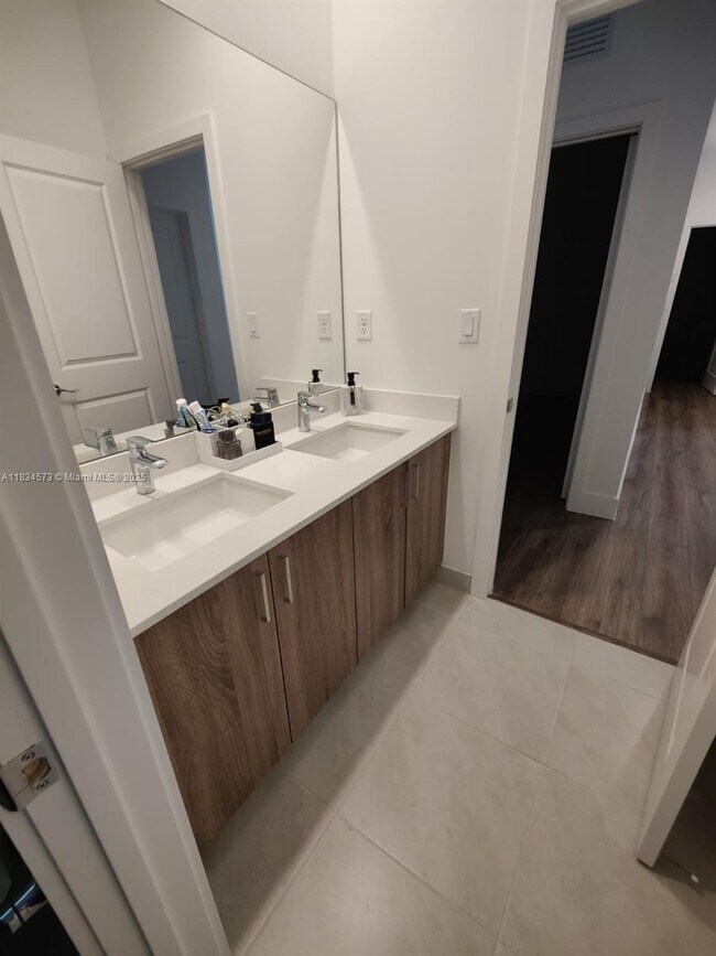 Building Photo - 5699 Argento Dr
