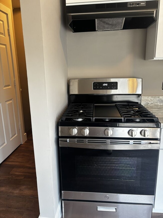 Building Photo - 92-98 Wells Street