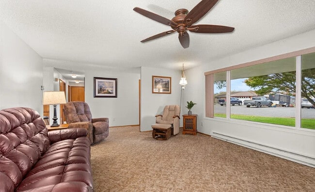 Building Photo - 3510 Rodcin Ave