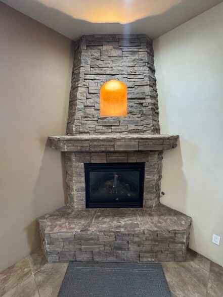 Building Photo - 4600 6th St NW