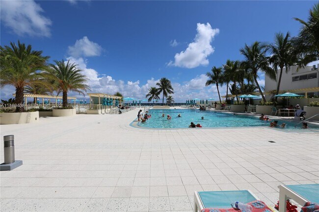 Building Photo - 2501 S Ocean Dr