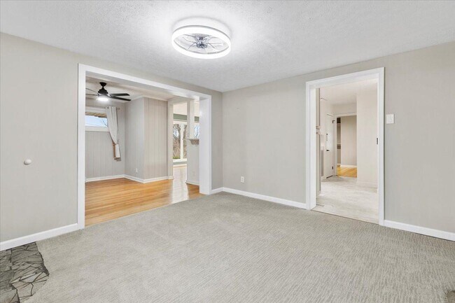 Building Photo - 100 9th Ave