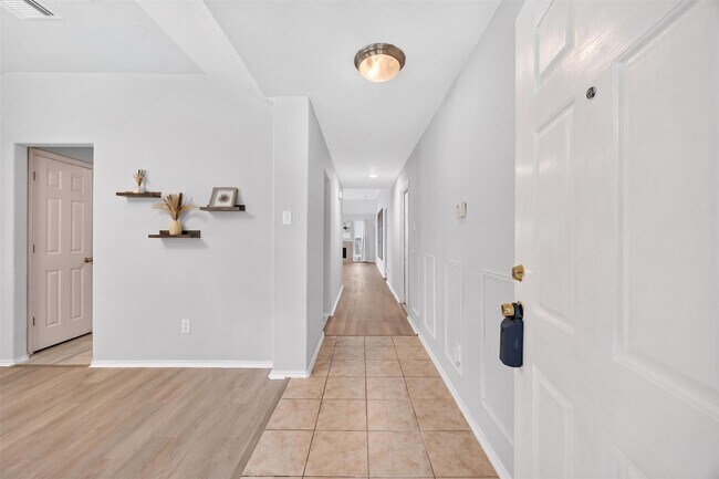 Building Photo - 7219 Avocet Ln