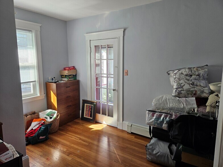 Building Photo - 66 California St