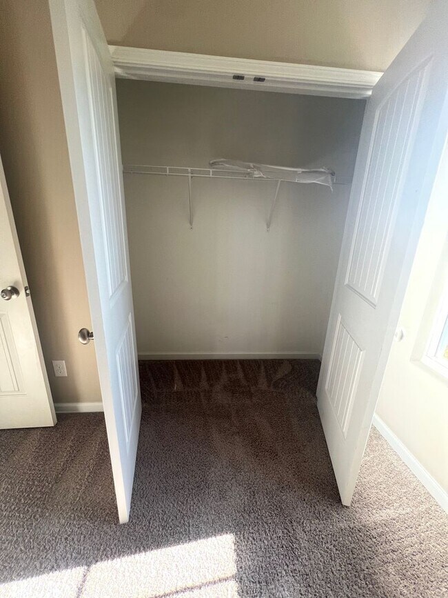 Building Photo - PRICE REDUCED! - 4 Bedroom/2 Bathroom  Home in Thomson, Georgia just off the Bypass