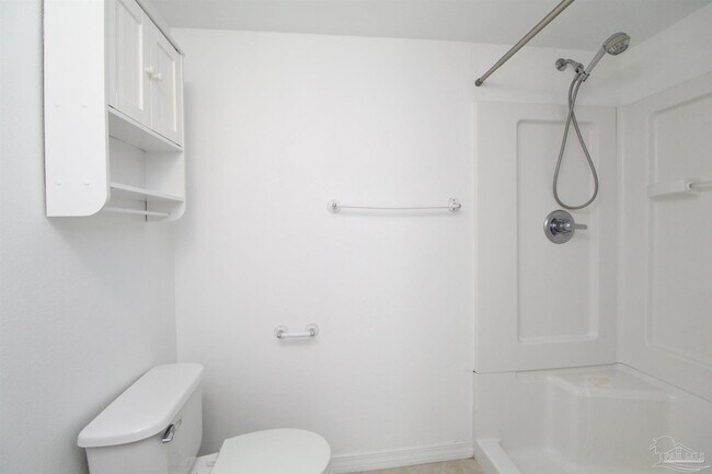 Building Photo - 710 Scenic Hwy