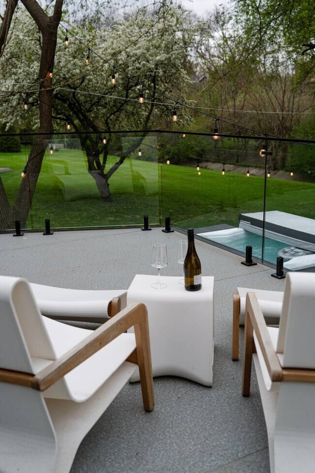 Building Photo - 4016 Eaton Dr