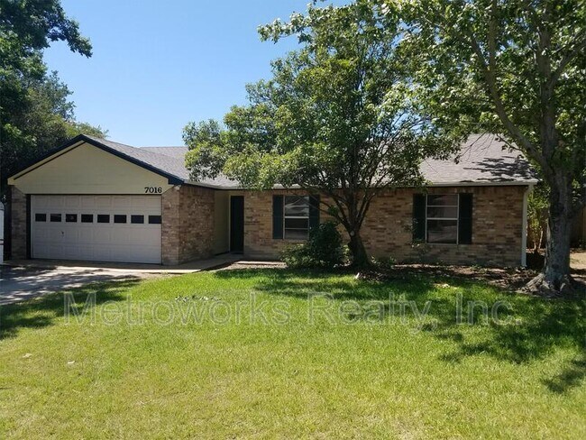 Primary Photo - 7016 Ridgetop Rd