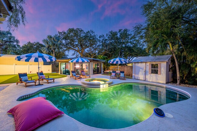 Building Photo - 11988 117th St N