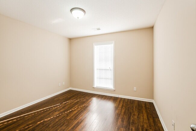 Building Photo - 168 Tanner Cove