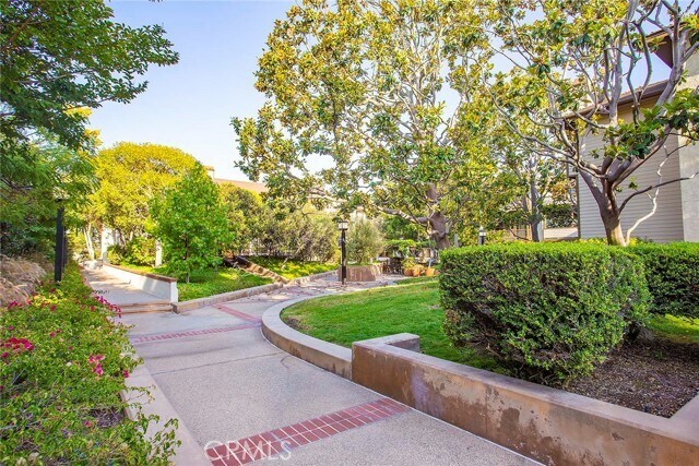 Building Photo - 2563 Plaza del Amo Plz