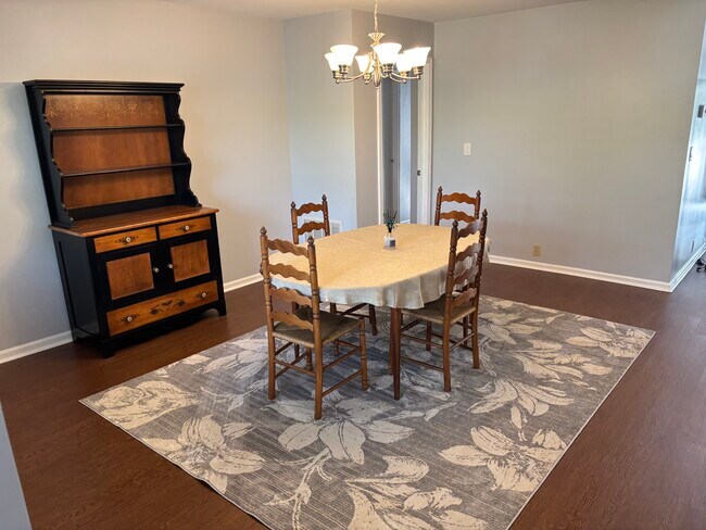Dining room - 22 Williamsburg Cir