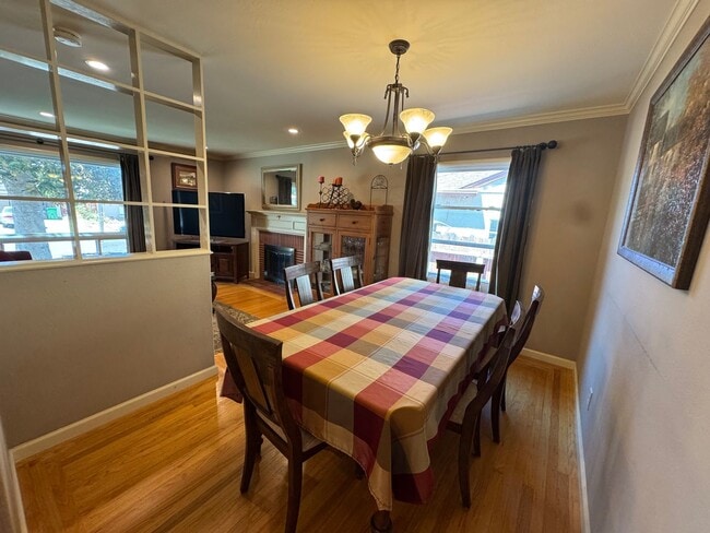Building Photo - Fully Furnished 3BED/2BATH SFH For Rent in the Desirable City of San Leandro, Ca!!!!