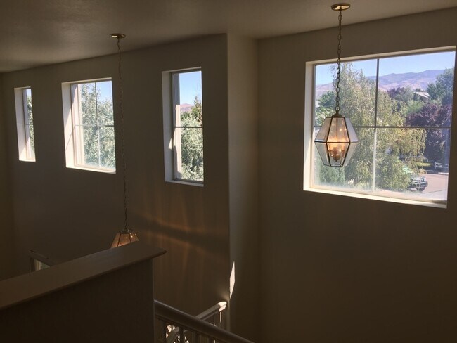 Building Photo - NW Reno Two Story - Beautiful Landscaping ...
