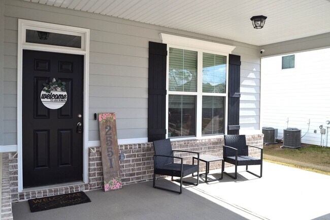 Building Photo - 2551 Traverse Trl