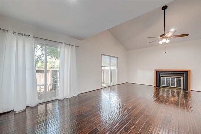 Building Photo - 1502 Prairie Grove Dr