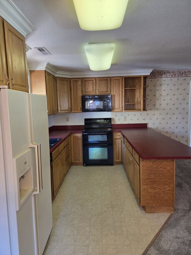 Building Photo - AR308-Dick&#39;s Family Trust