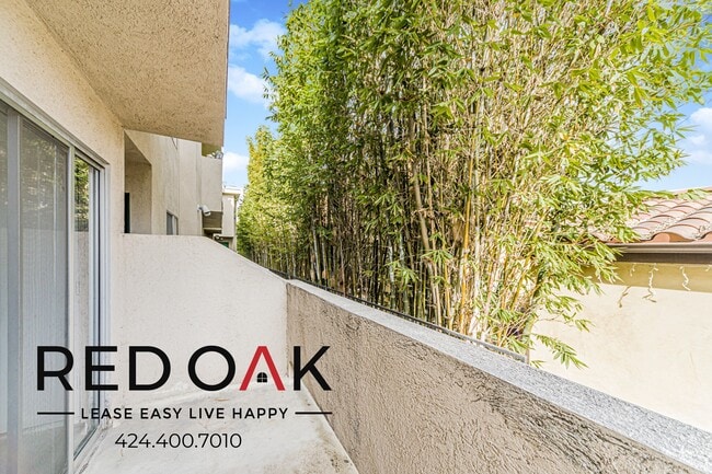 Building Photo - 9809 Regent St