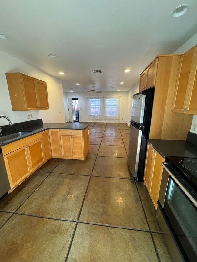 Building Photo - Charming 2 Bedroom, 2 Bathroom Home in Tucson, AZ