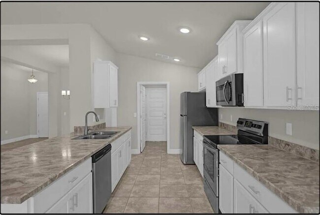 Building Photo - 430 Panaro Ln