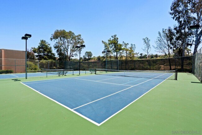 Building Photo - Spacious and Modern 2BR Condo in UTC, San Diego