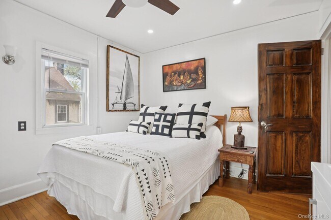 Building Photo - 375 Hawthorne Terrace