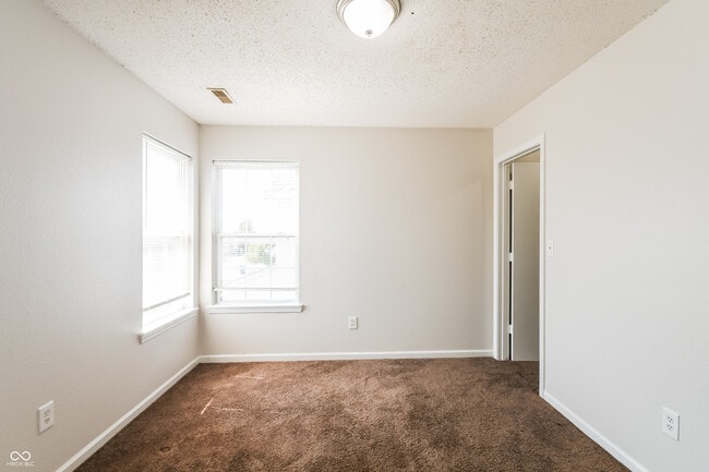 Building Photo - 4024 Village Trace Blvd