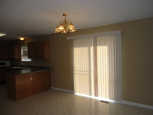 Building Photo - 380 Mollie Drive